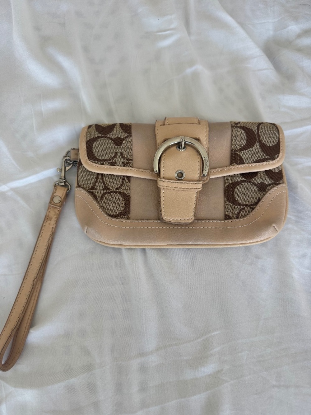 vintage coach clutch